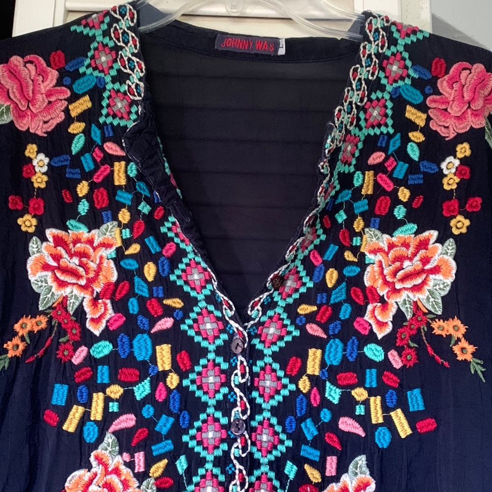 Fabulous Johnny Was top. Excellent condition and beautiful embroidery!